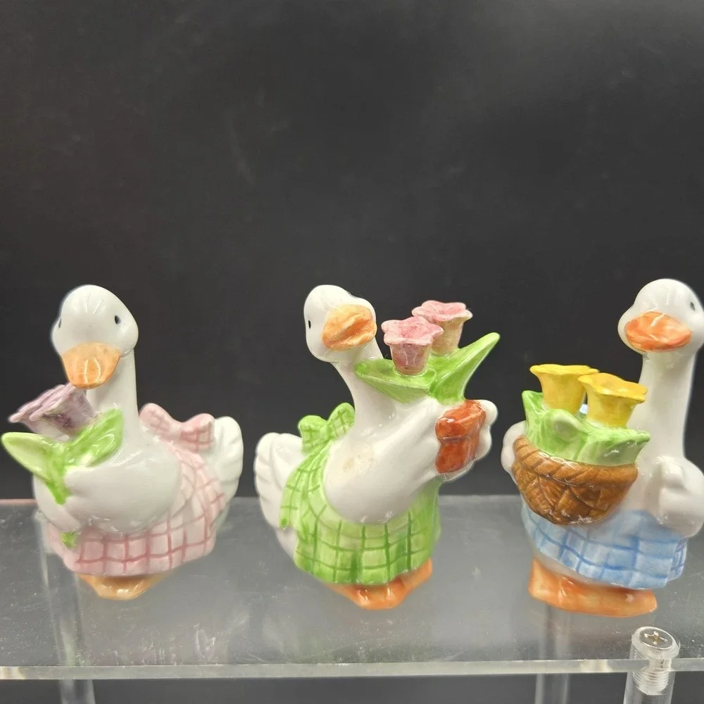 Napco CottageCore Porcelain Mother Goose Figurines Easter Bows Aprons Tulips VTG